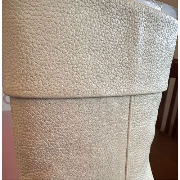 LISA VICKY (Nordstrom) - NIB - L Sz 6 Mae-V Soft Tumble Leather Booties in Cream - Picture 11 of 12